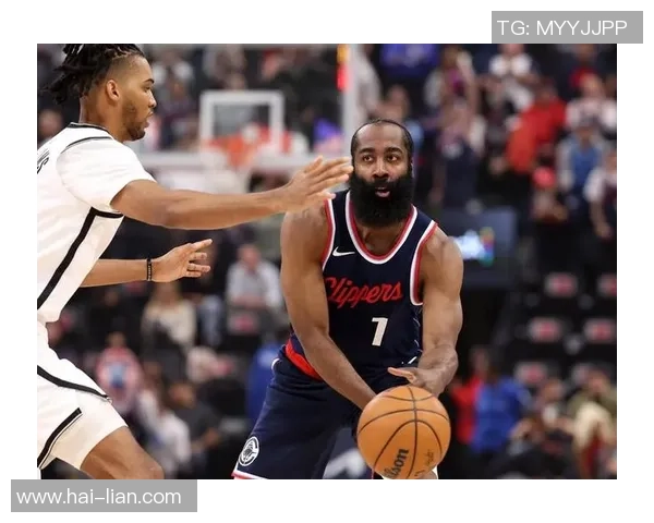 火箭队与马刺队哈登冲突引发热议球迷对比赛激烈程度感到震惊